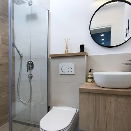 Πανσιόν Laura 2*