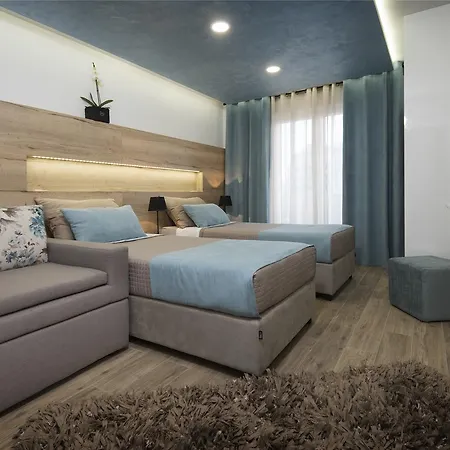 Laura Πανσιόν 2*