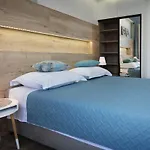 Laura Guest house