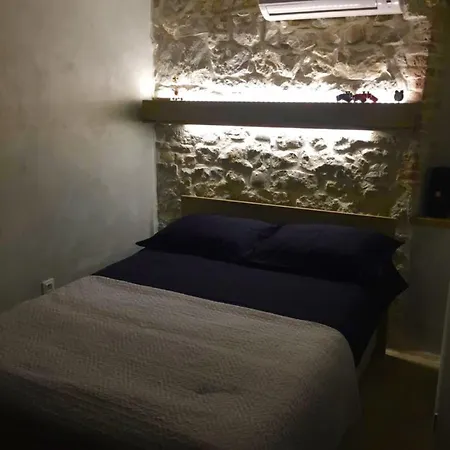 劳拉旅馆 招待所 斯普利特