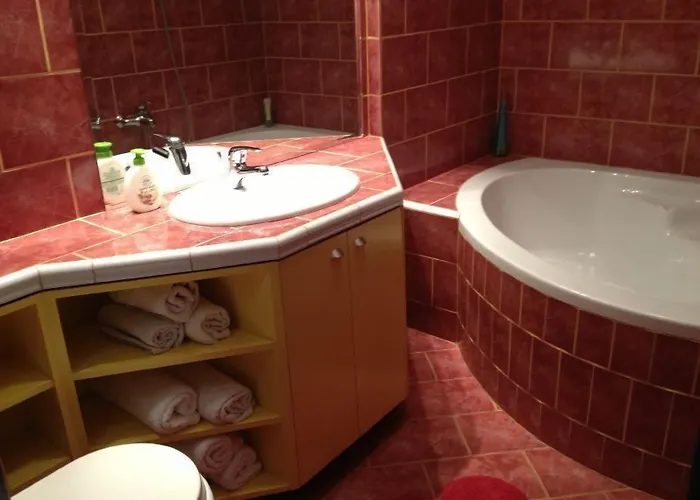 Laura Guest house 2*