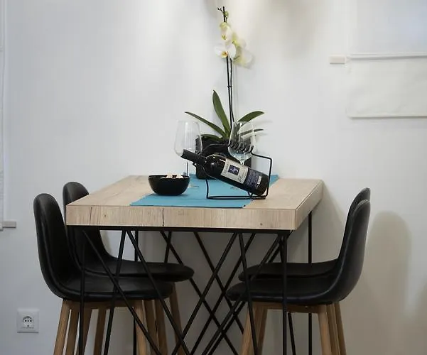 Guest house Laura 2*