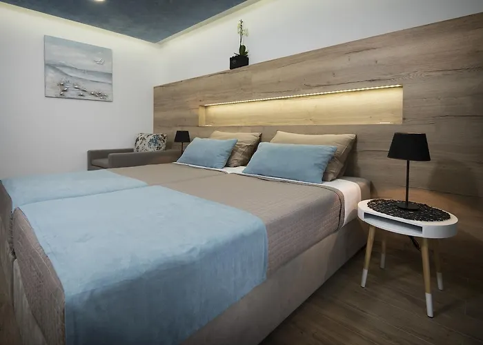 Laura Guest house 2*