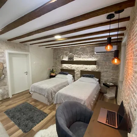 بيت ضيافة Laura سبليت