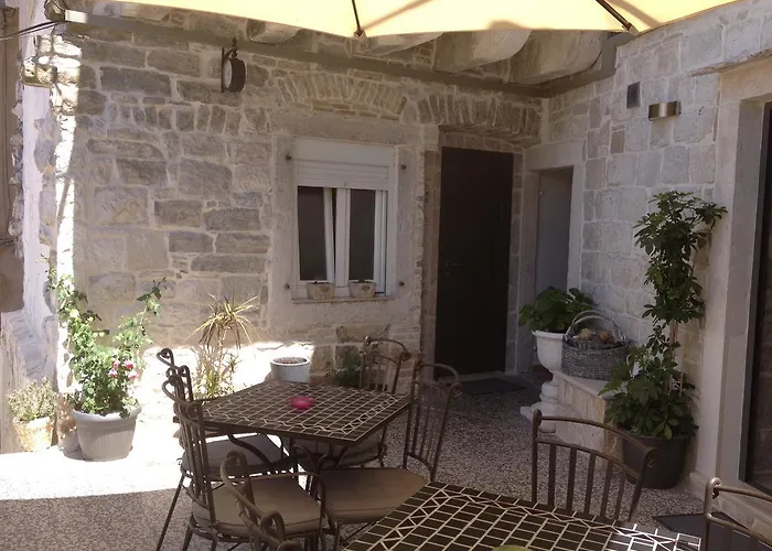 Laura Maison d'hôtes 2*